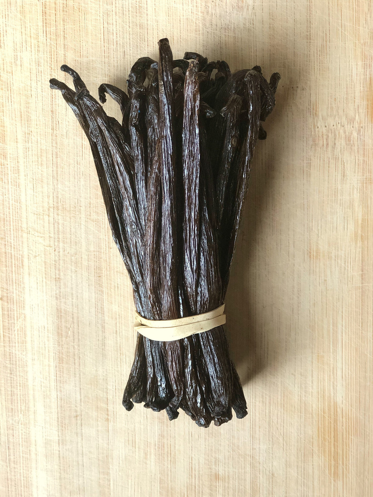 Tahitian Grade B vanilla beans – product photo 4