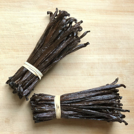 Tahitian Grade B vanilla beans for extract and baking