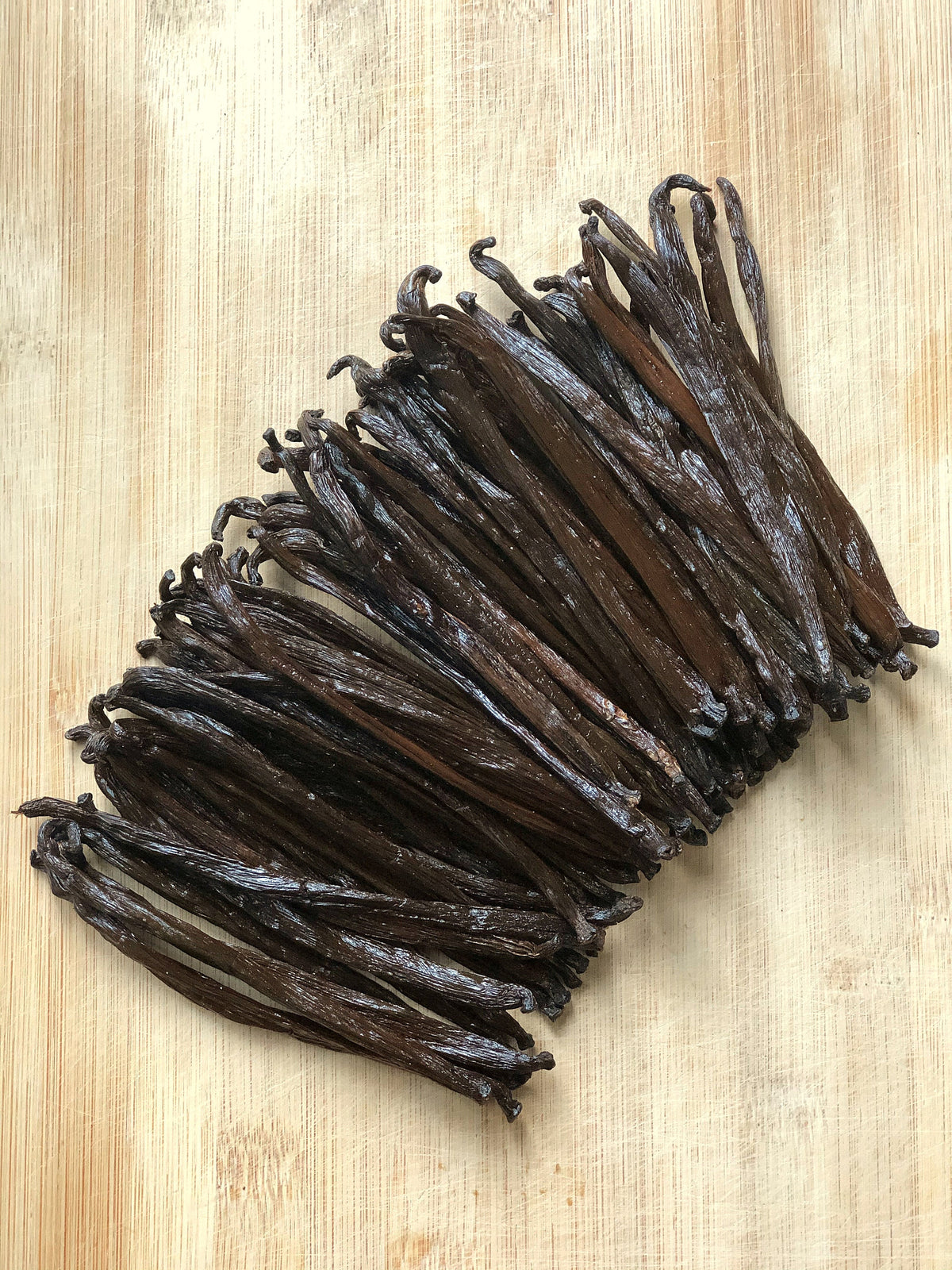 Tahitian Grade B vanilla beans – product photo 3